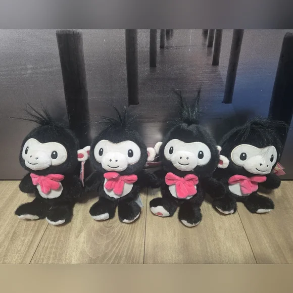Fiesta Martin The Gorilla Adorable Black and Pink Plush Toy Set 4 - Picture 10 of 10